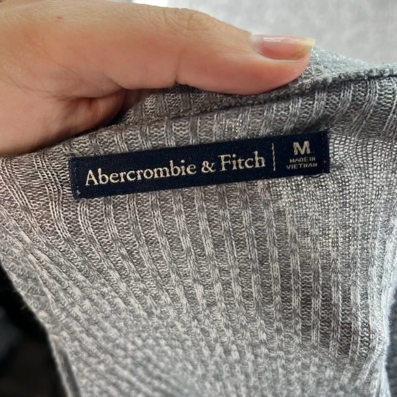 Abercrombie & Fitch Long Sleeve Shirt Sweater Gray Crop Tike Womens Size M - Picture 5 of 8